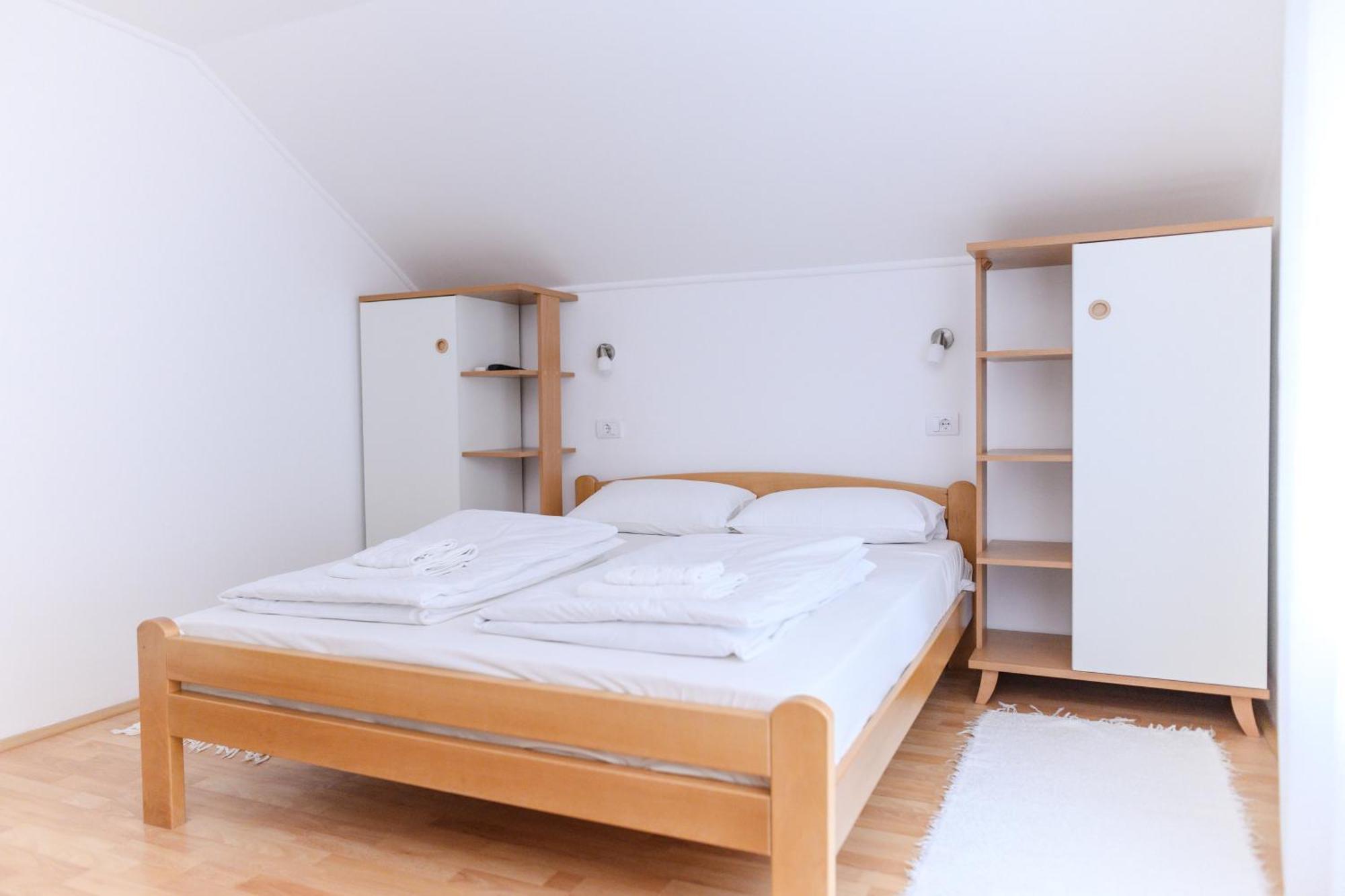 Apartmani Zvirac Soko Banja Exterior photo